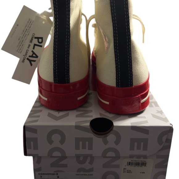 Converse COMME DES GARÇONS PLAY  Off-White & Red Converse Edition PLAY Chuck 70 - Picture 3 of 10